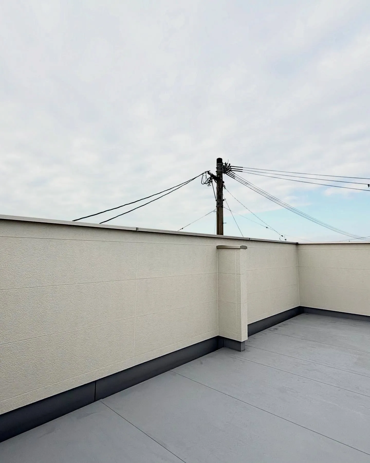 屋上バルコニーのある家完工