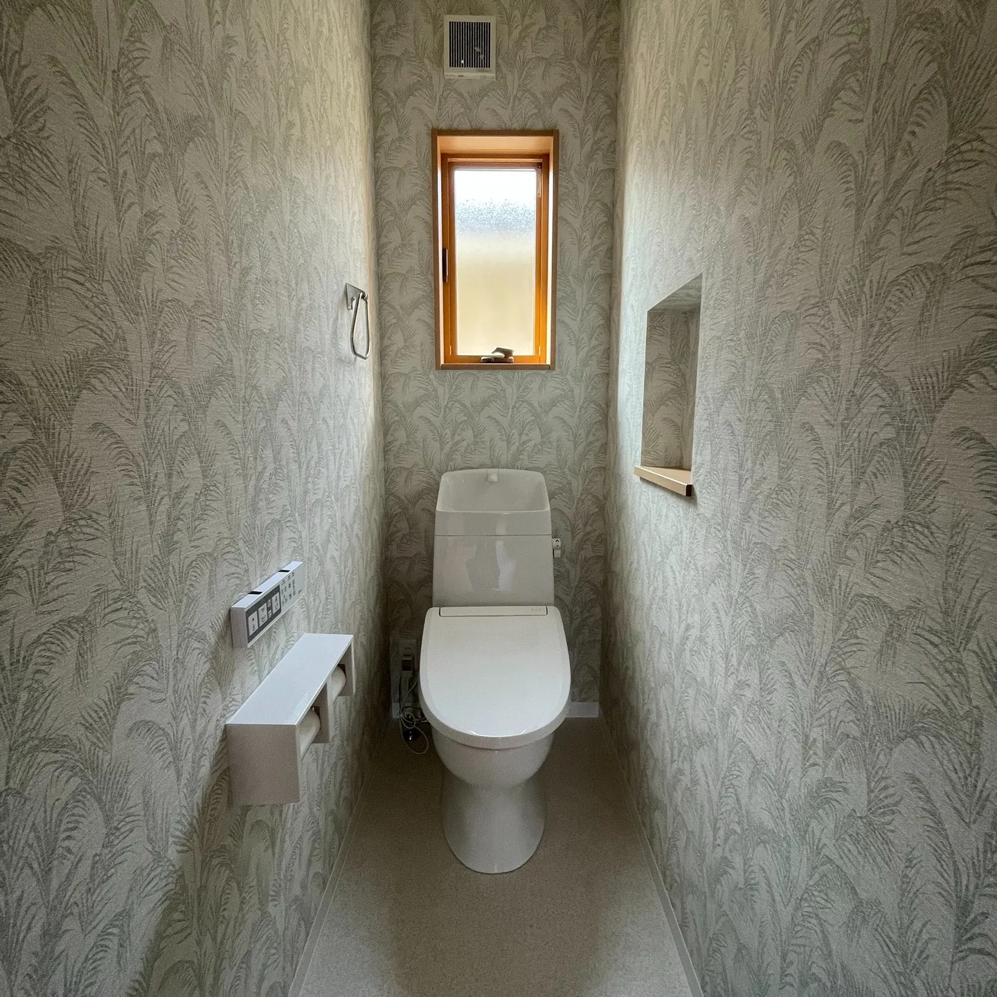 トイレのアクセントクロス