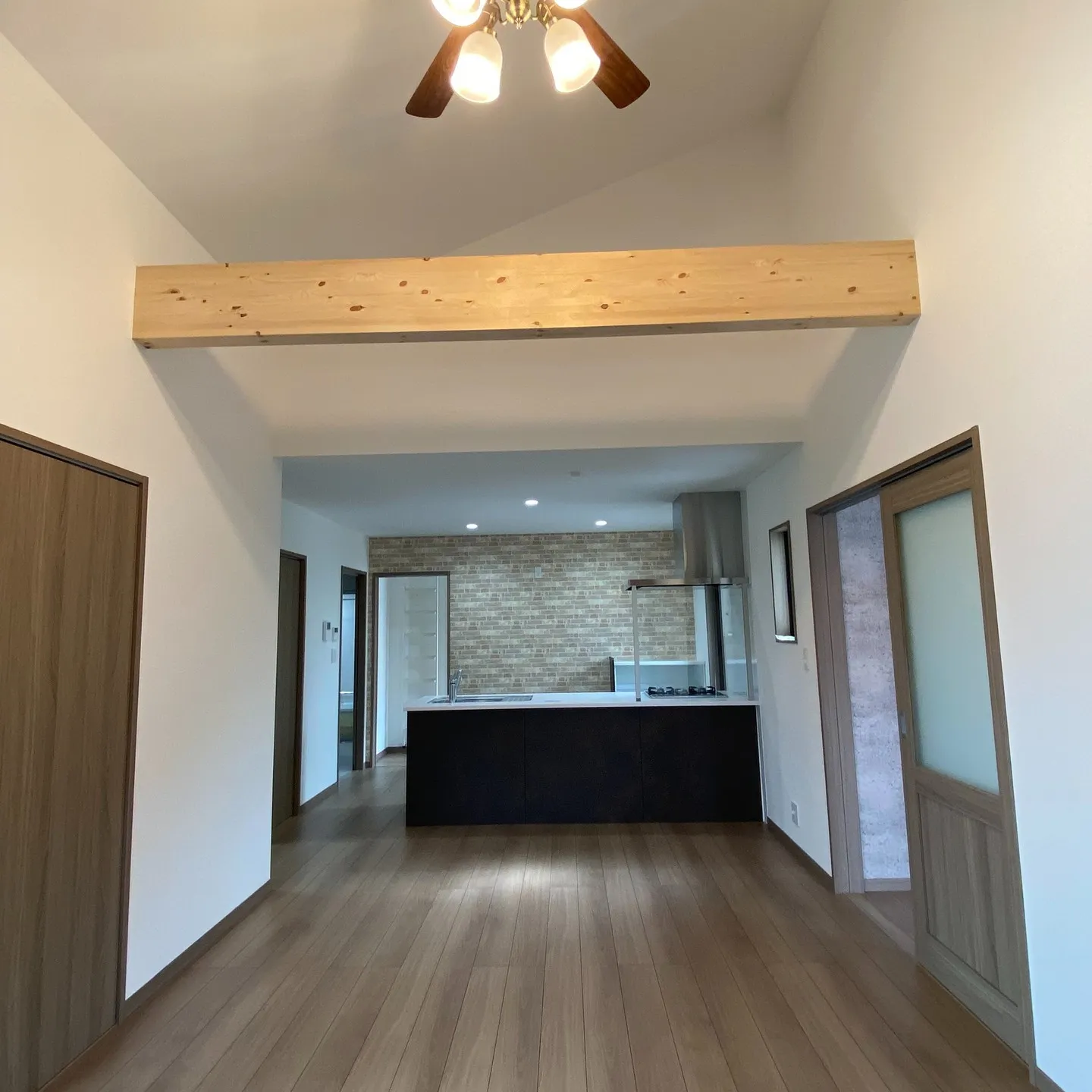 空間を広く感じさせる工夫