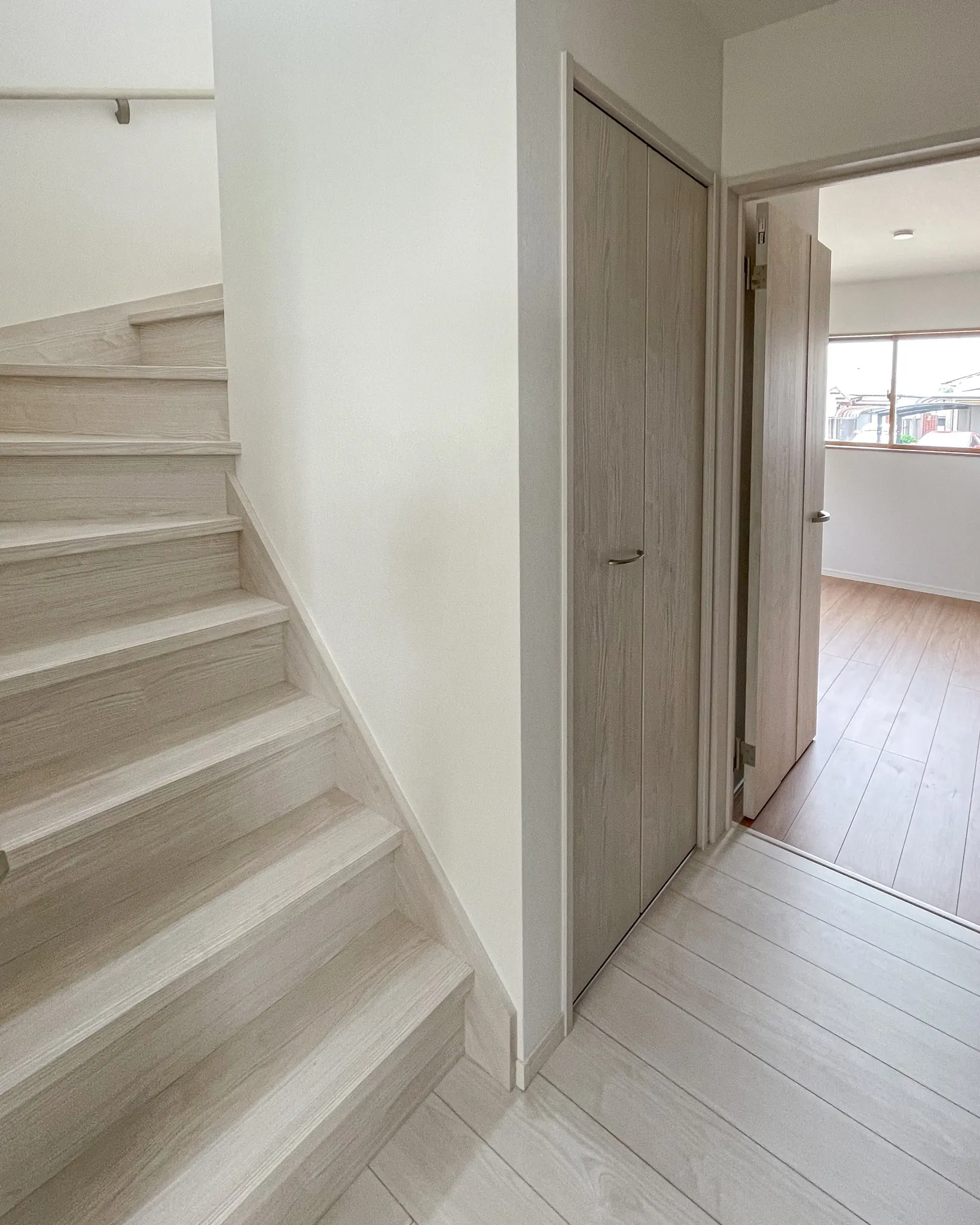 シンプルで無駄の無いデザインが魅力的なお家をご紹介します🏠✨