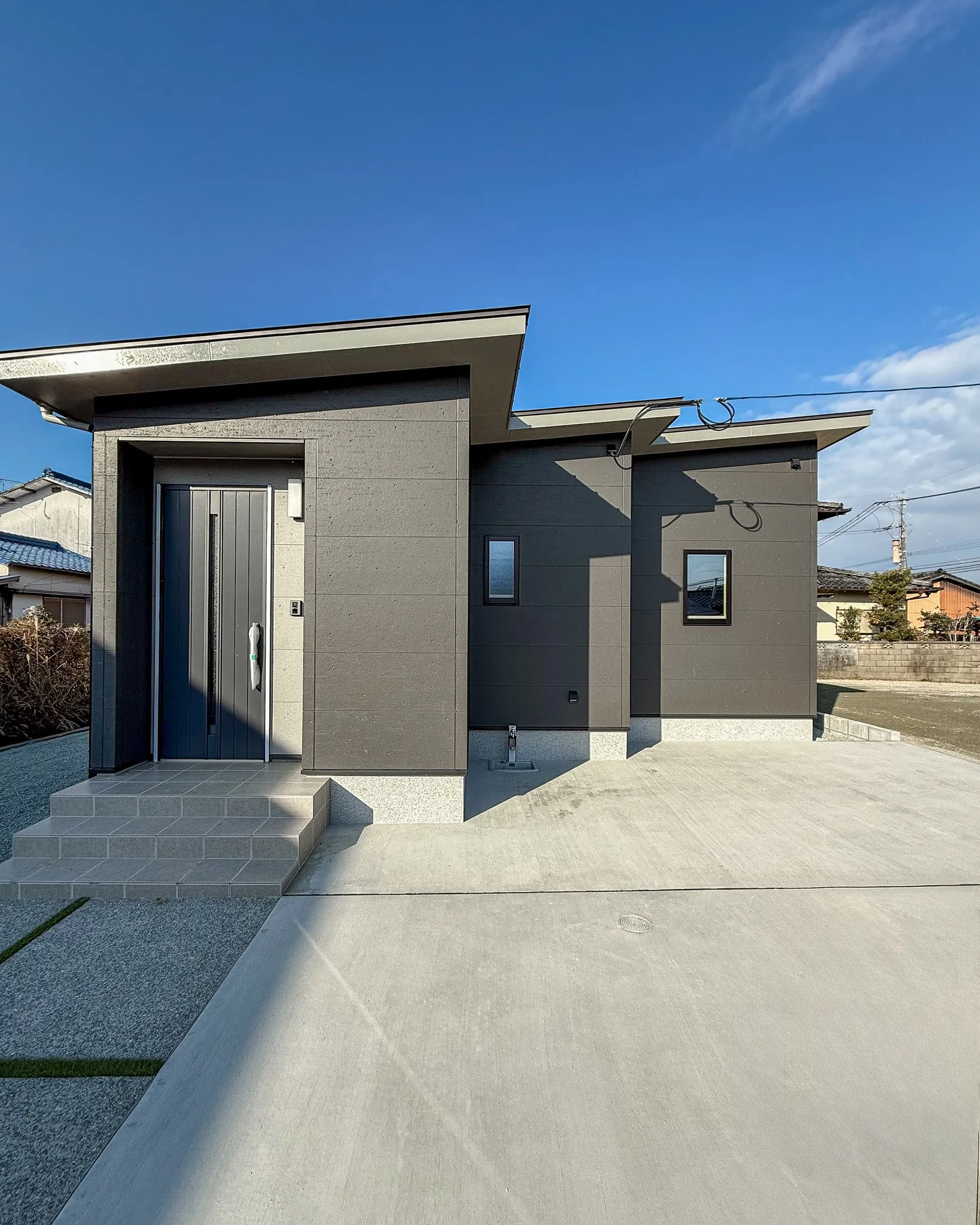 コンパクトな平屋が叶える、暮らしやすさと温もりに満ちたお家🏠...