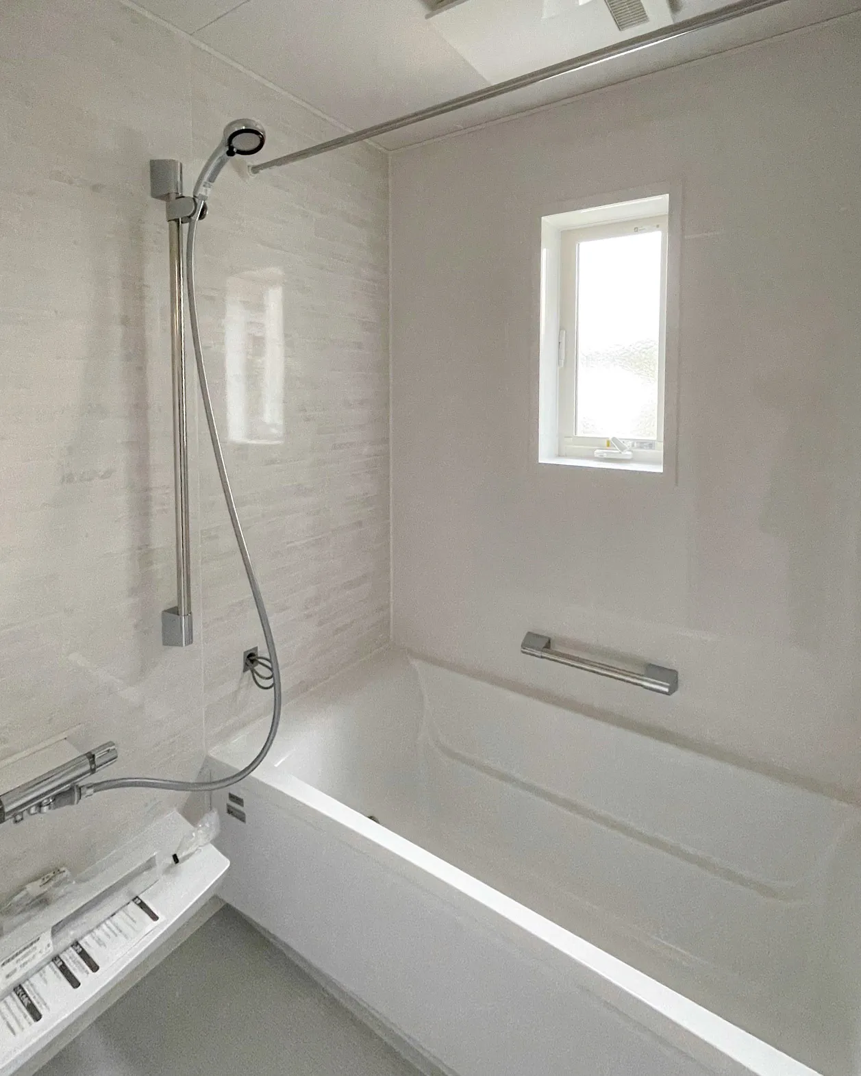 落ち着いた色味と素材感が生み出す、穏やかな住まい🏠✨