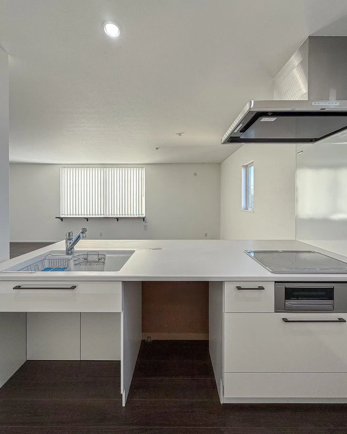 この家、シンプルなのに存在感抜群。