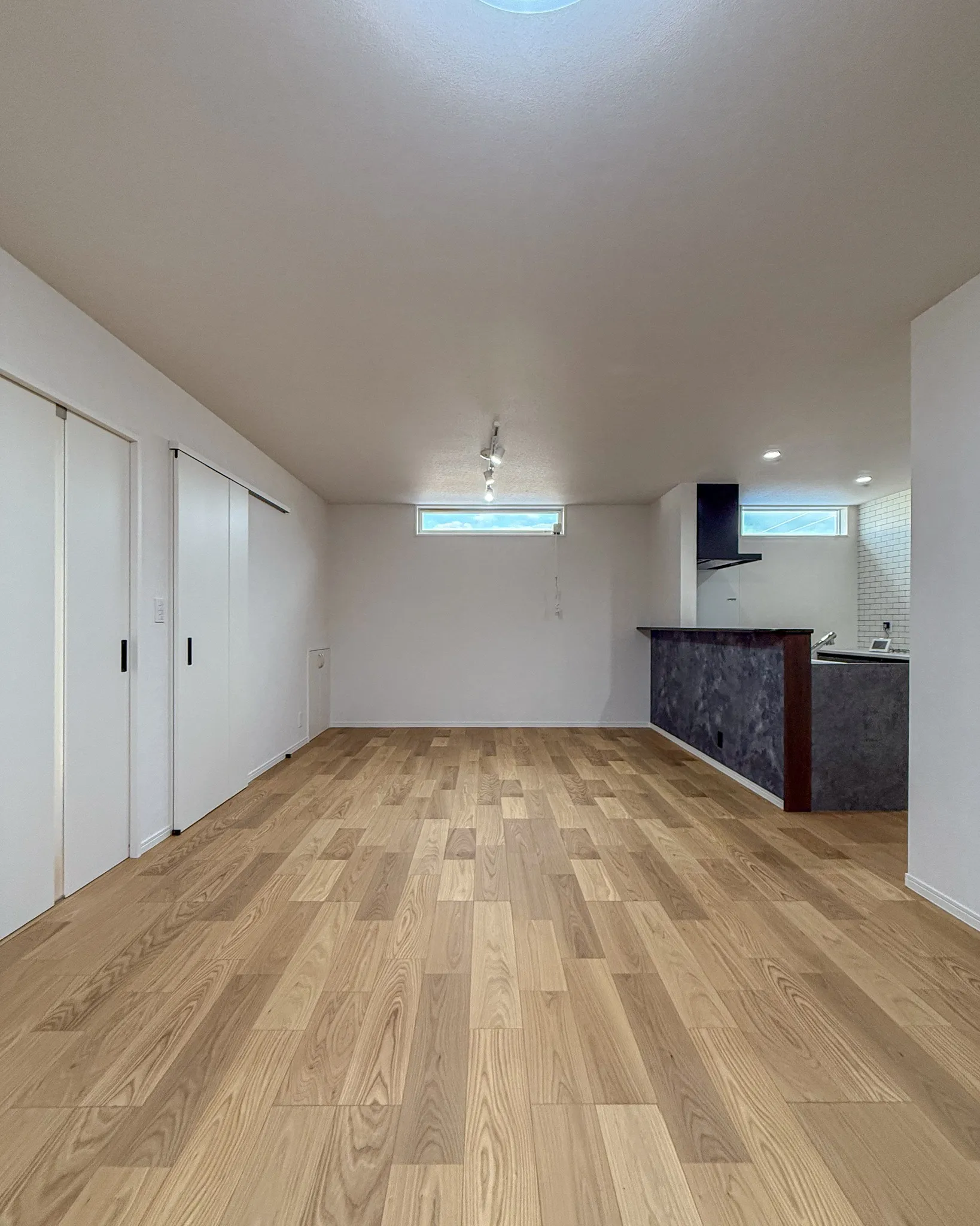 無駄のない動線と大容量収納が叶える、洗練された住まいをルーム...