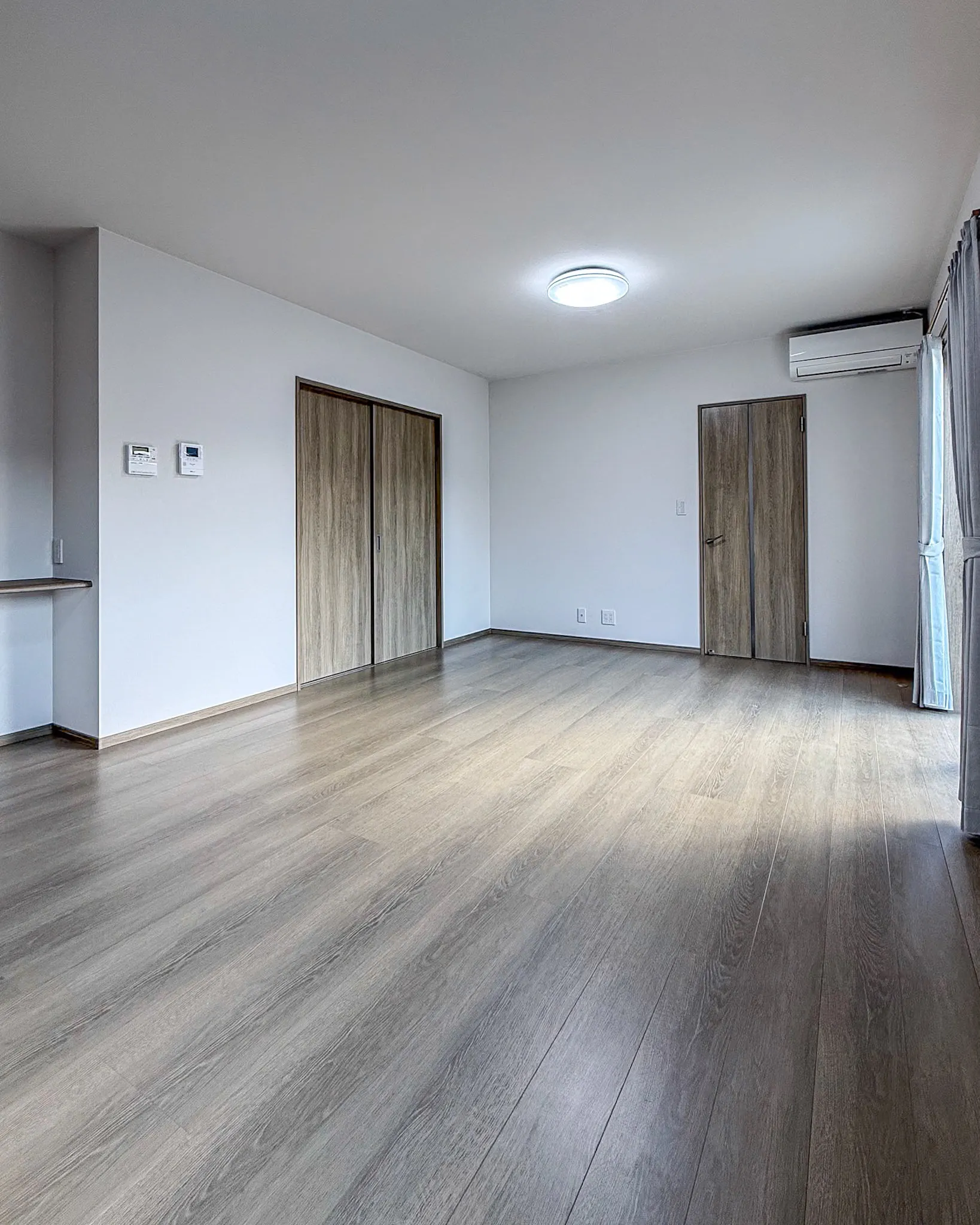 シンプルだけど、居心地の良さは抜群✨自然光とナチュラルな素材...