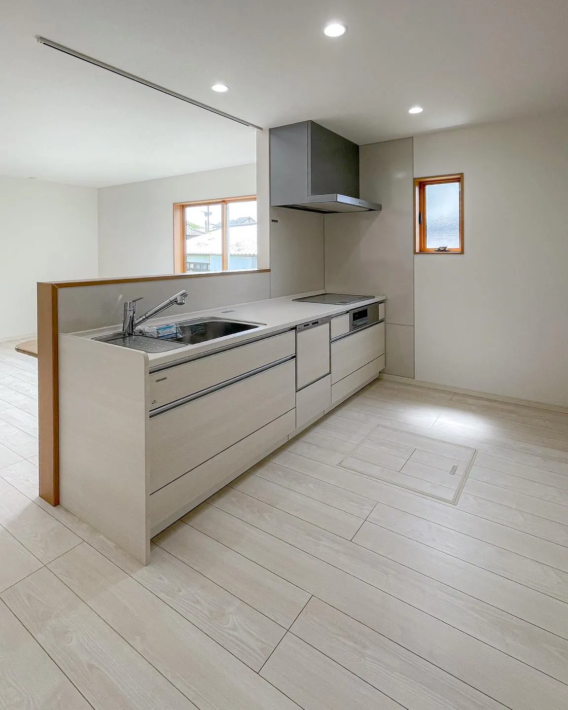 モスグリーンの外壁が印象的なお家をぐるっとルームツアーでご紹...