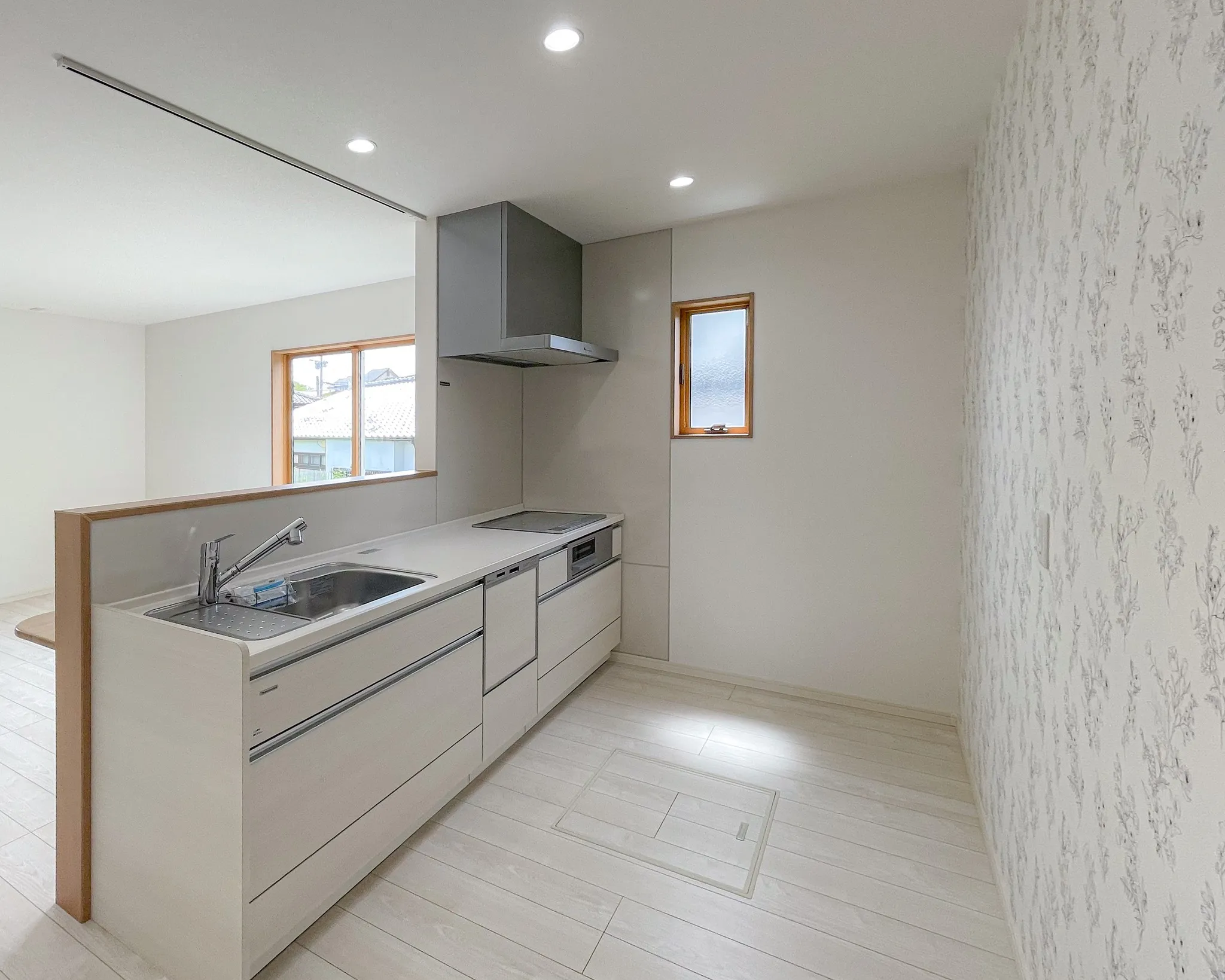 清潔感、明るさ、そして上品さを叶える白いキッチン✨