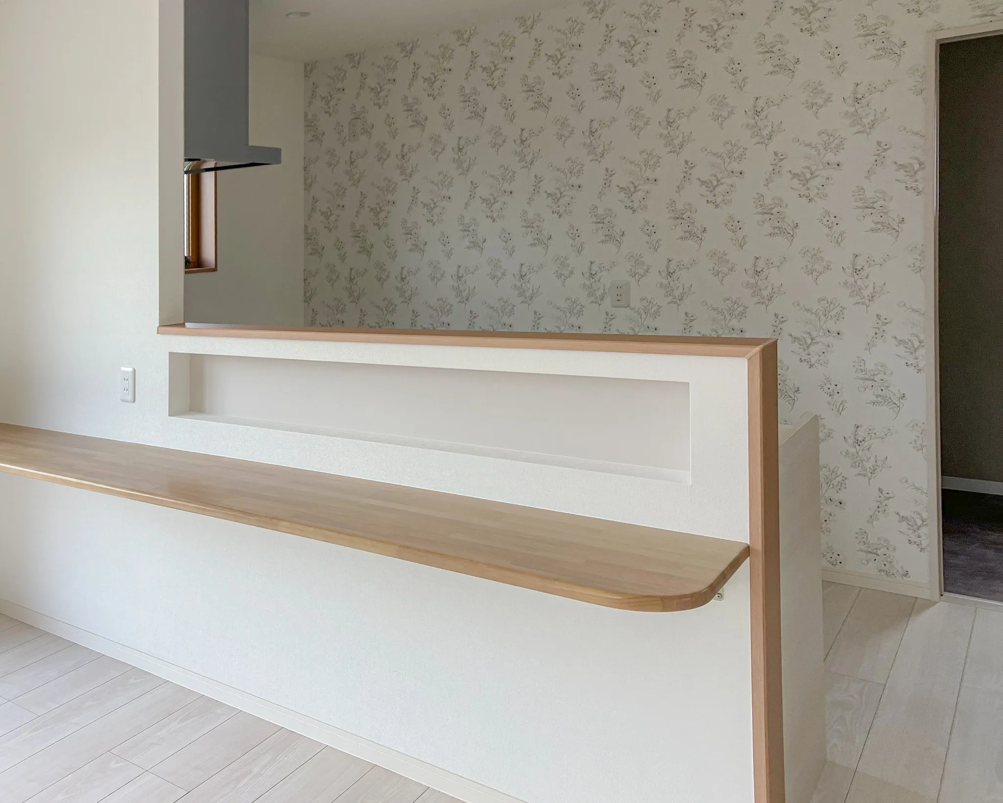 清潔感、明るさ、そして上品さを叶える白いキッチン✨