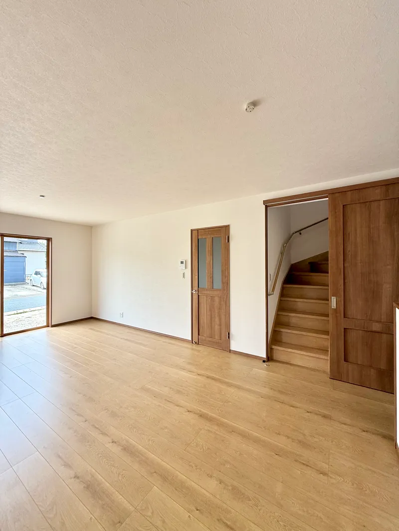 穏やかな家族の時間が流れる家