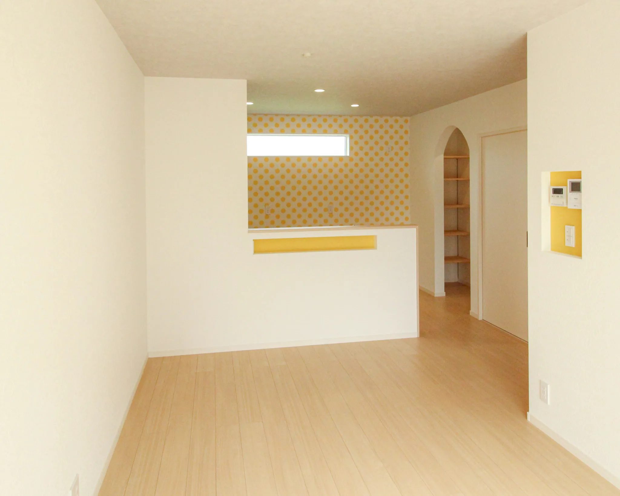 ナチュラルな素材と優しい色合いが作る、ほっと落ち着くキッチン...