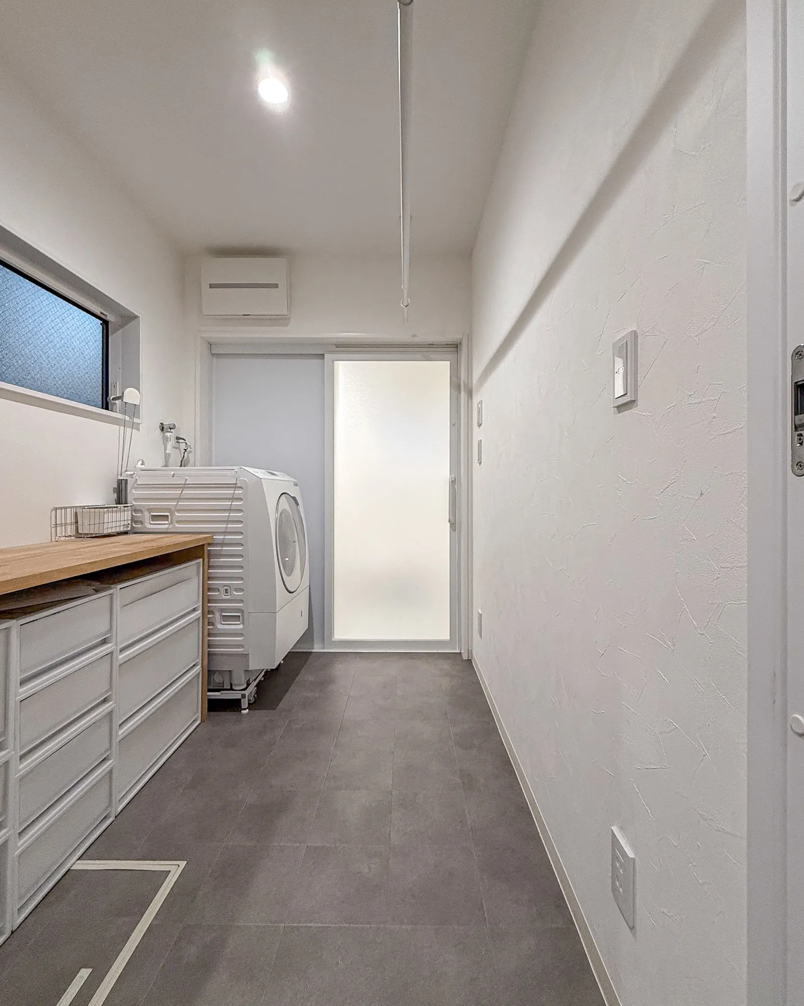 木の温もりに包まれたナチュラルデザインのLDK🏡🌿