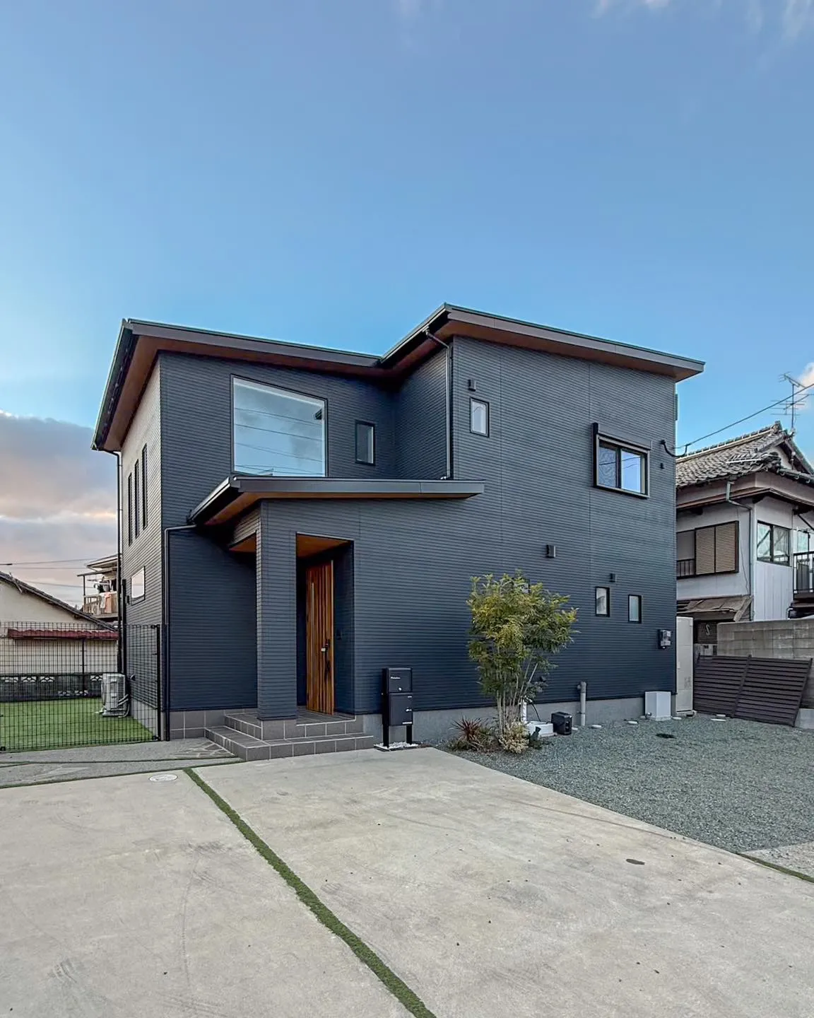 開放感とデザイン性を兼ね備えた吹き抜けのお家🏡✨