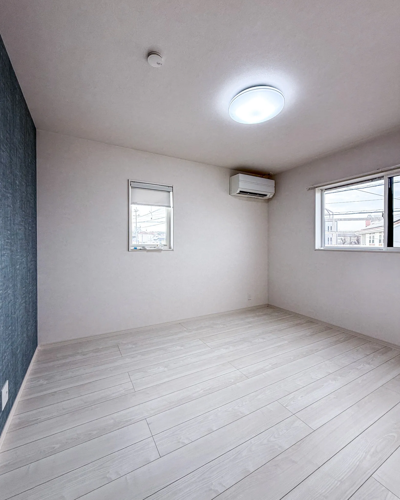 アクセントクロスが映えるおしゃれなお部屋で暮らしに彩りを✨