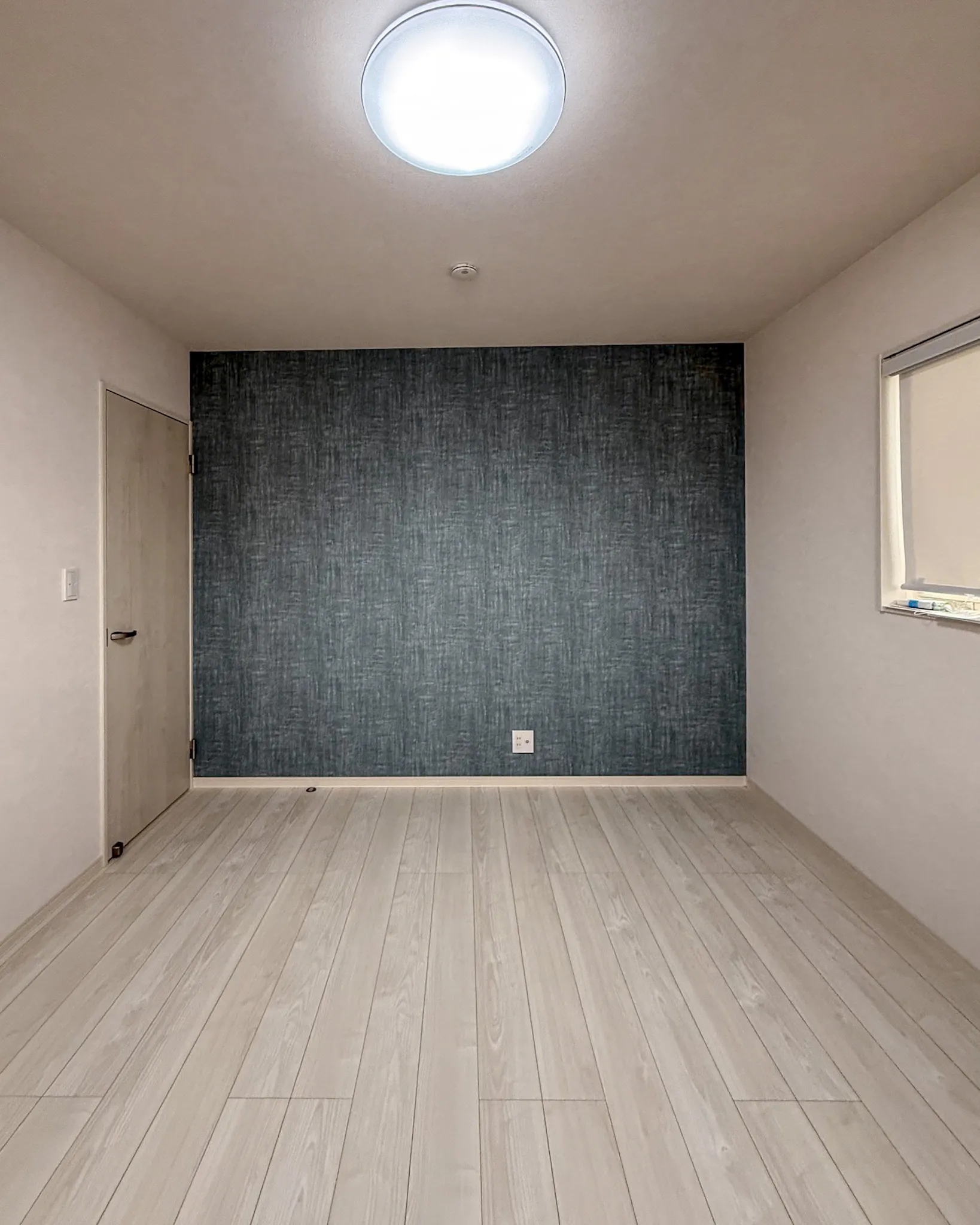 アクセントクロスが映えるおしゃれなお部屋で暮らしに彩りを✨