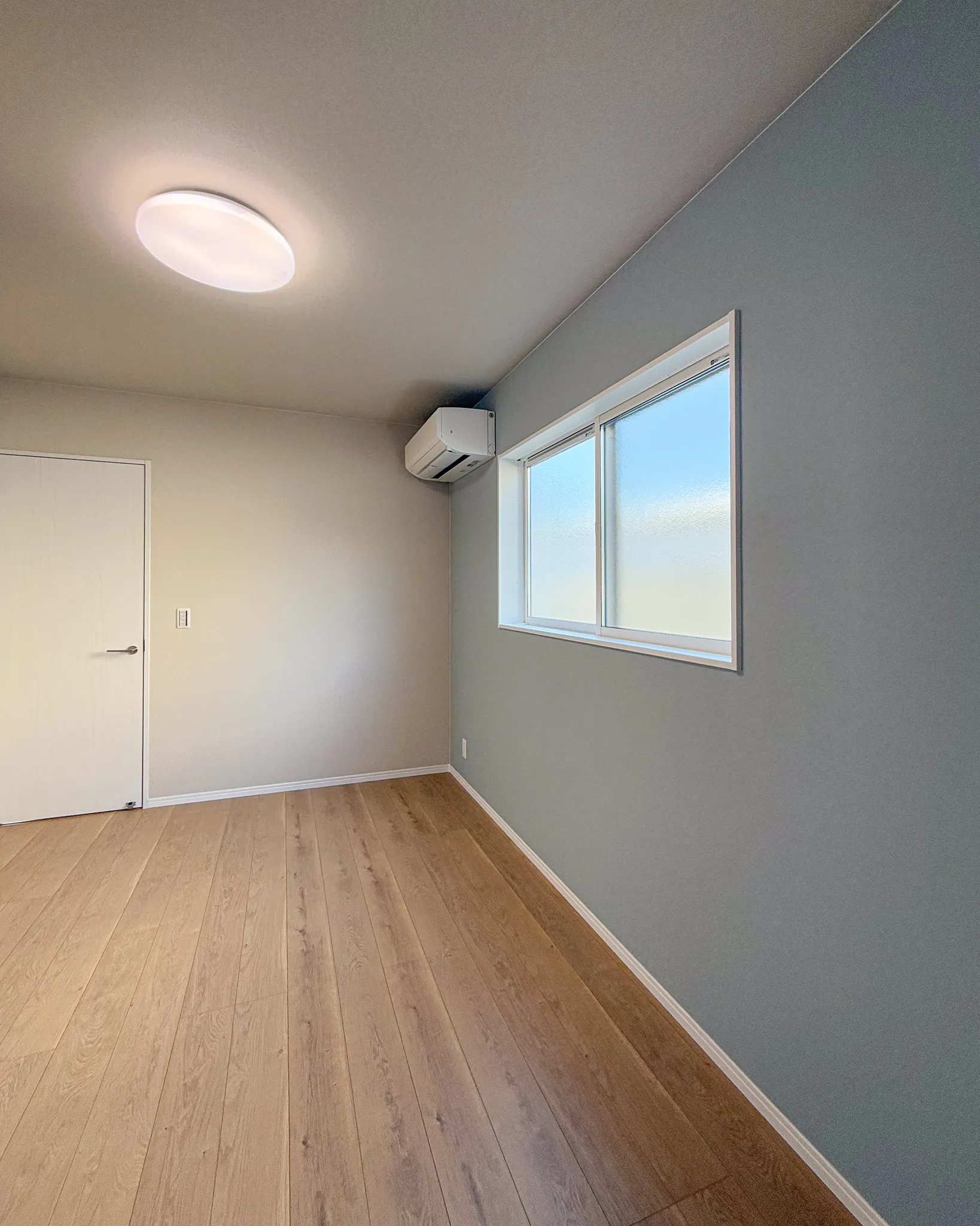 暮らしに彩りを添えるアクセントクロス。