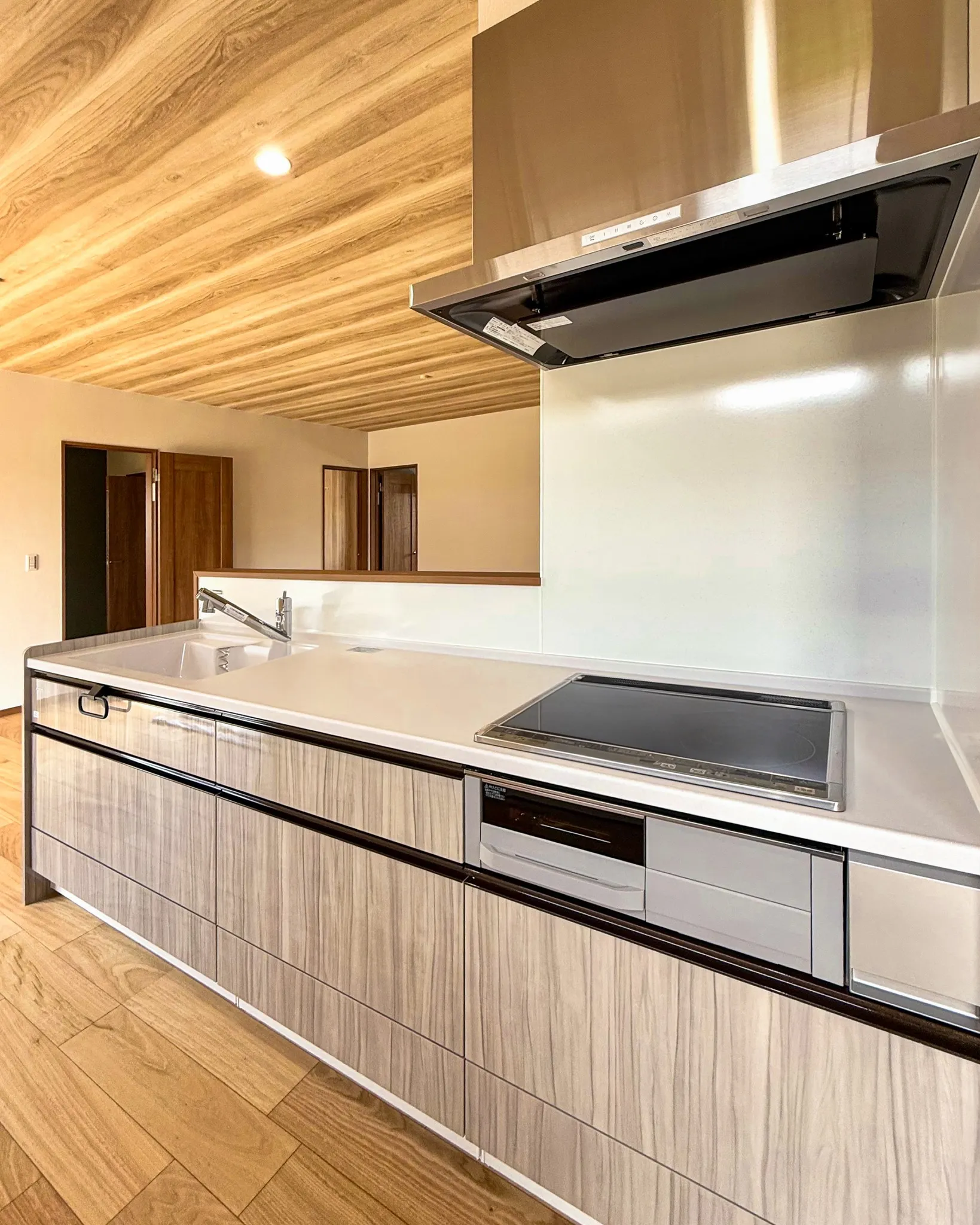 木のぬくもりに包まれたやさしい空間。