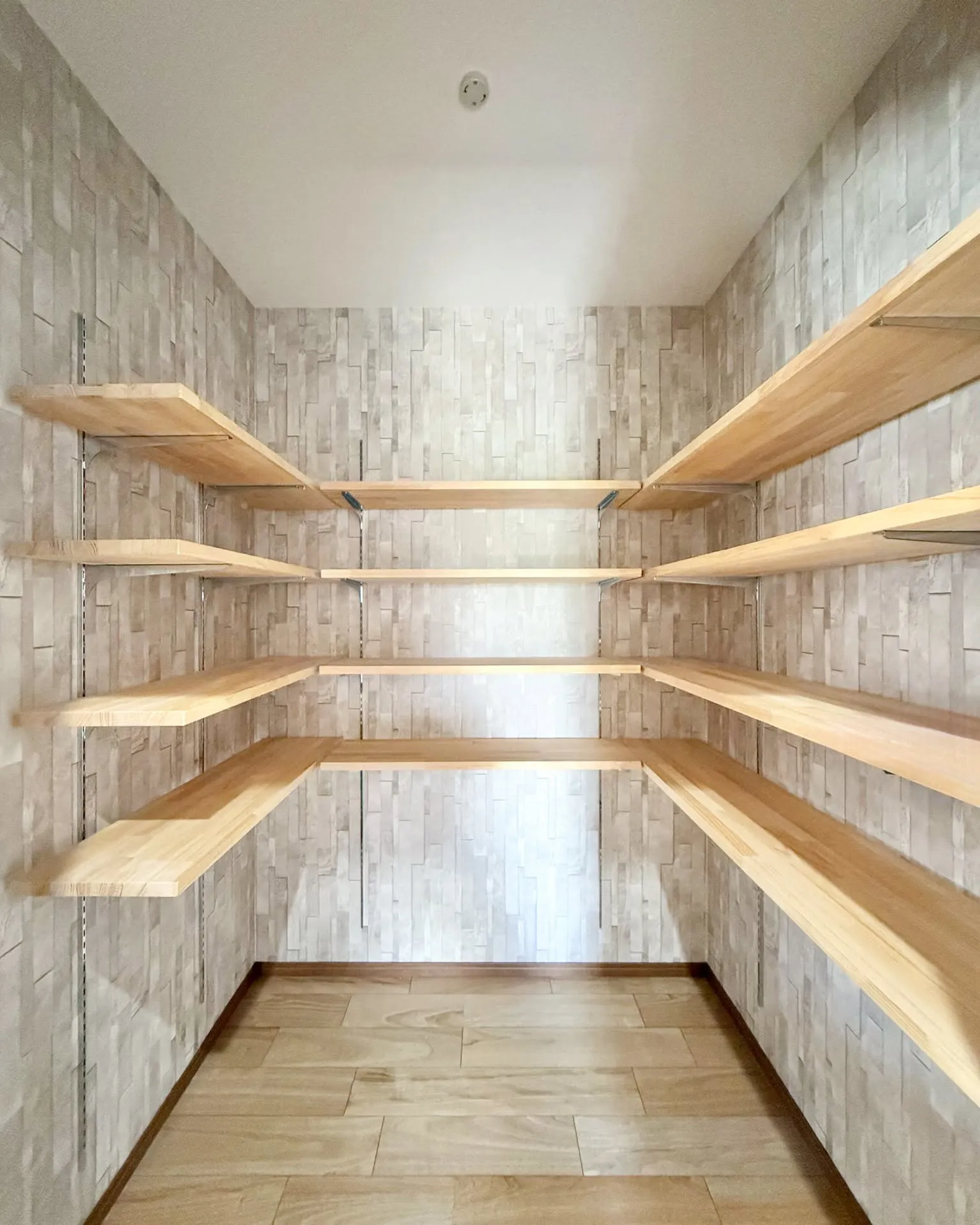 木のぬくもりに包まれたやさしい空間。