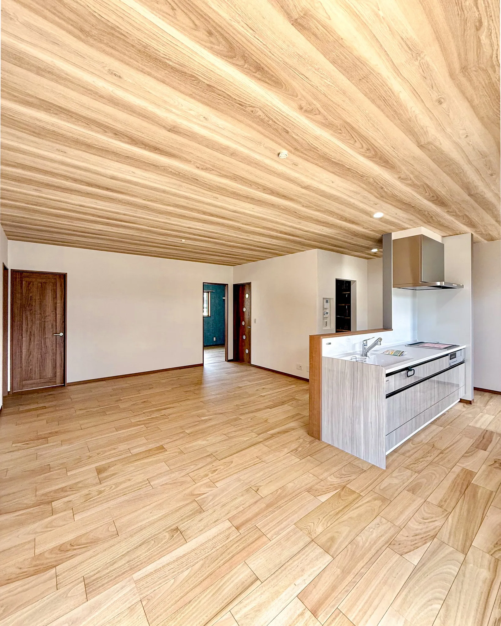 木のぬくもりに包まれたやさしい空間。