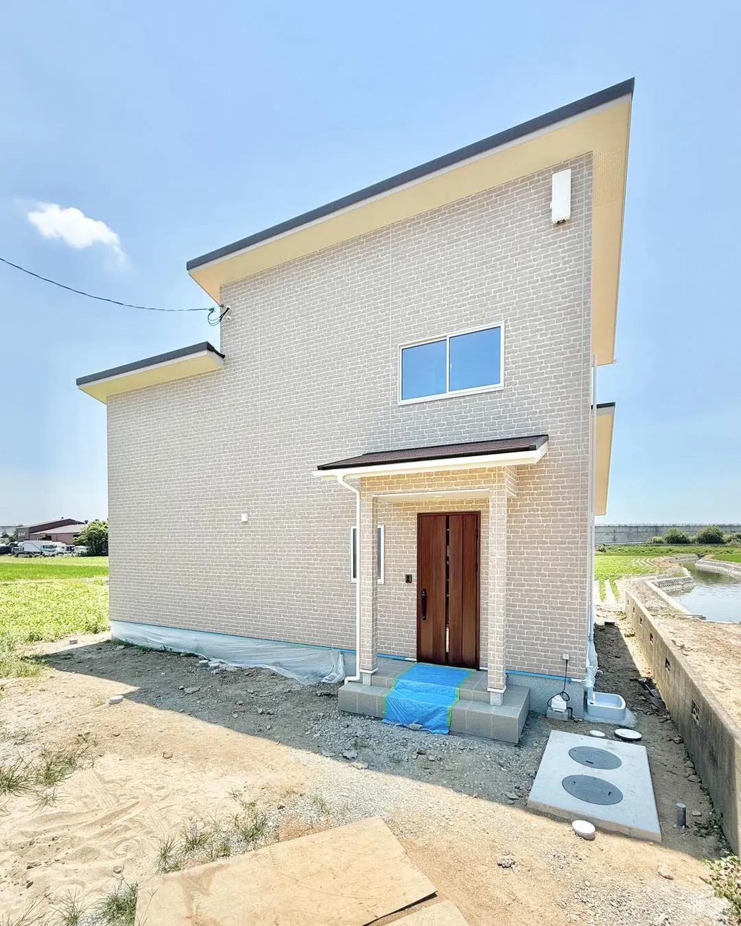 リビングの一角に、畳の小上がり。