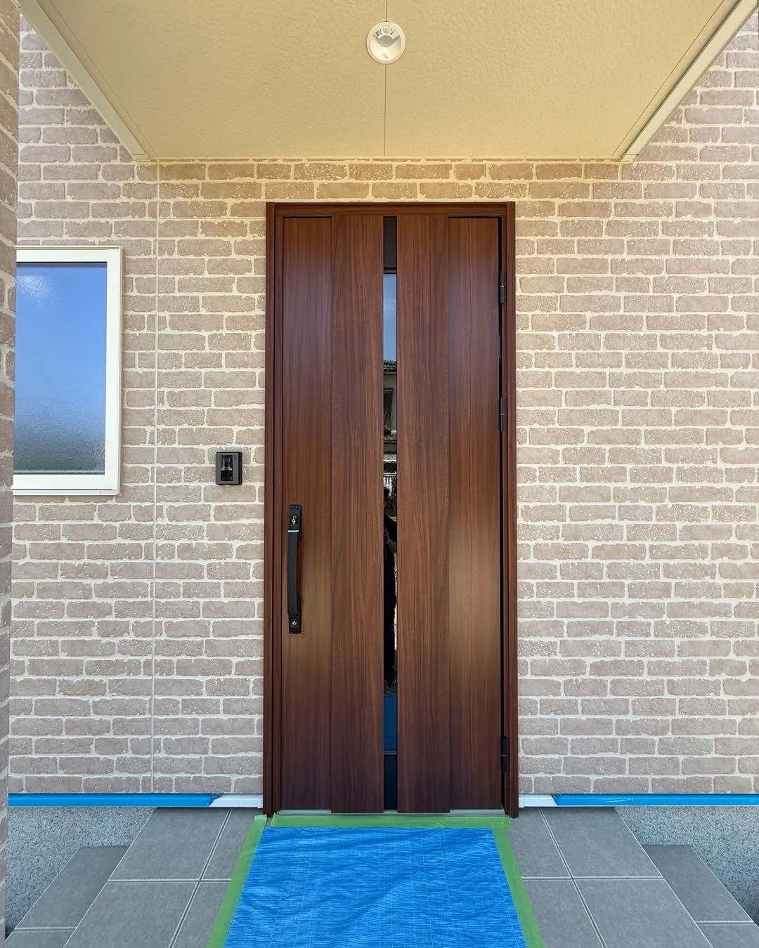 リビングの一角に、畳の小上がり。