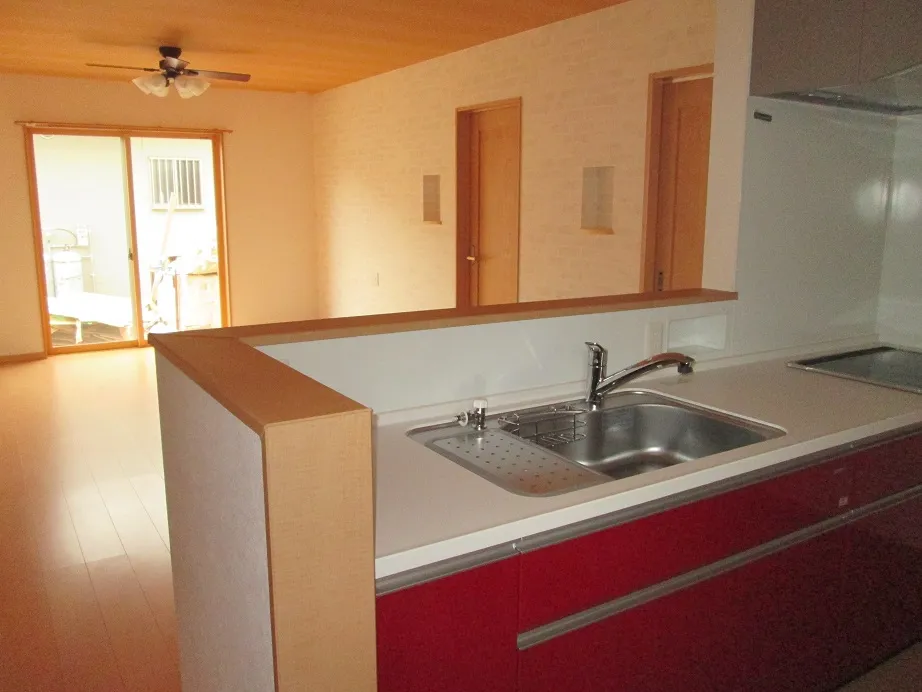 ワンポイントの赤